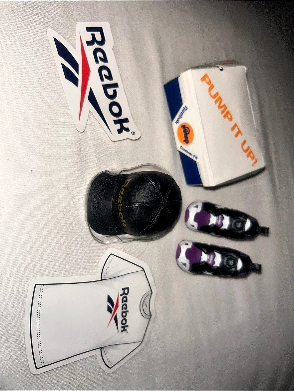 Reebok Zuru 5 Surprise Mini Brands Sneakers Series 1 - Reebok Pump It Up Set